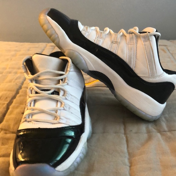 Jordan 11 low Emerald - Picture 3 of 6